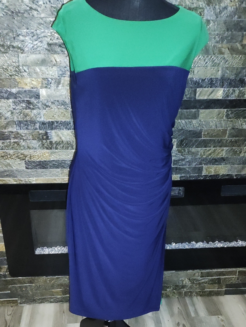 Two-Tone Green and Navy Cap-Sleeve Sheath Dress